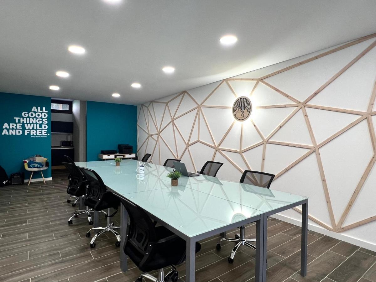 Cowork & - L'amfitriona *